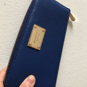 Michael Kors NAVY BLUE WALLET
